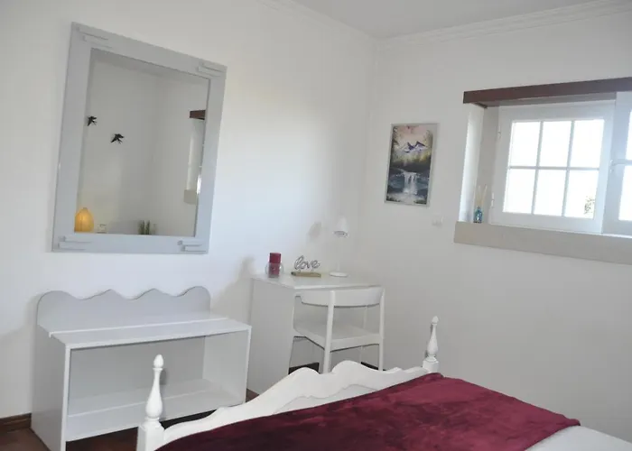 ホームステイ O Cantar Dos Passarinhos ファティマ